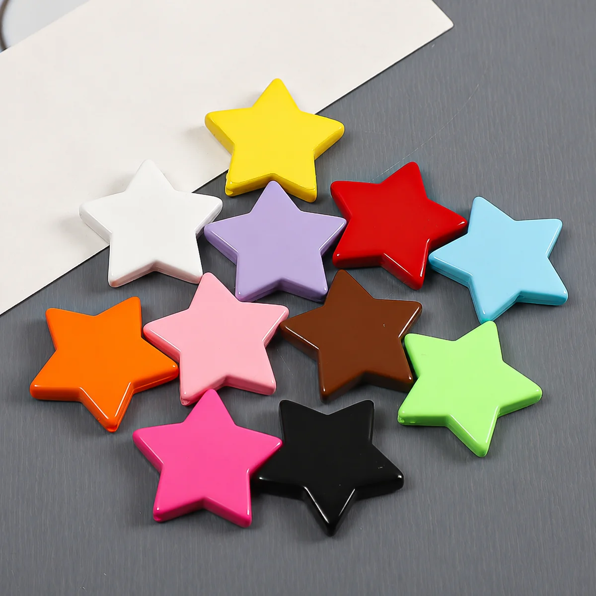 Mixed Colors Flat Star Acrylic Beads, actual option photograph