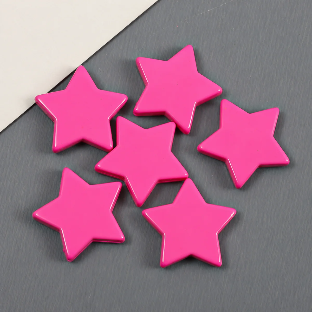 Hot Pink Flat Star Acrylic Beads, actual option photograph