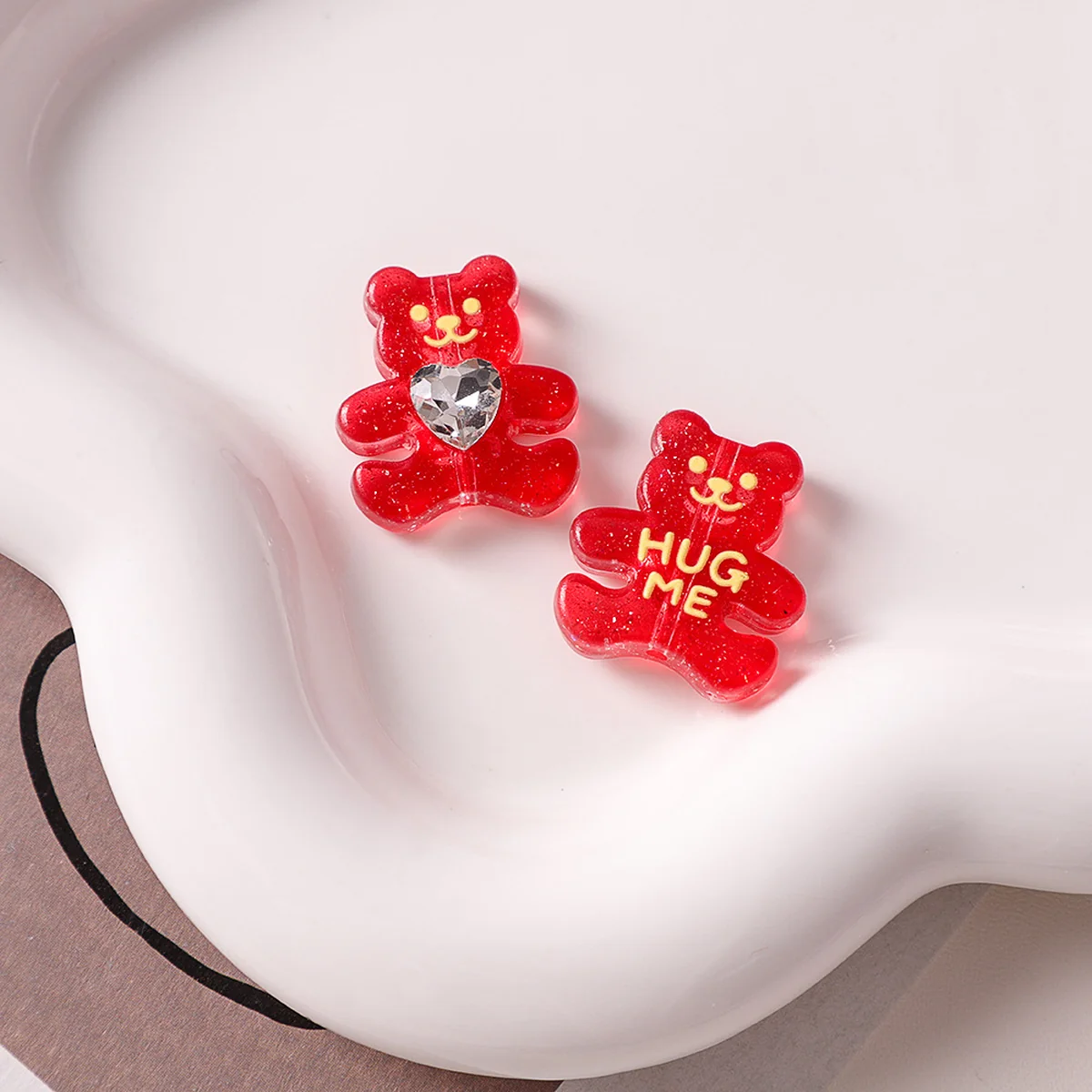 Red Glow-in-the-Dark Glitter Bear Acrylic Beads, actual option photograph