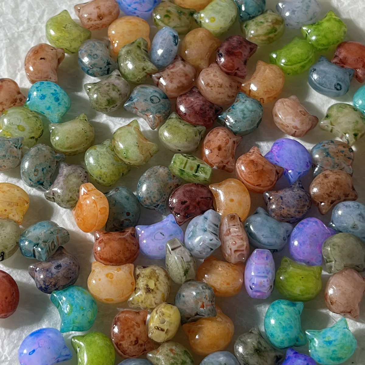 Véritables perles tête de chat en verre de style Picasso de couleurs mélangées avec surfaces marbrées